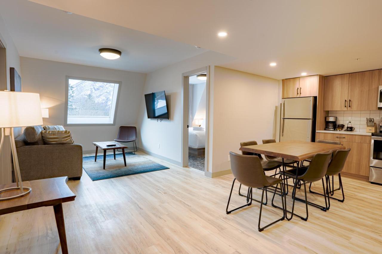 Basecamp Suites Banff Exterior foto