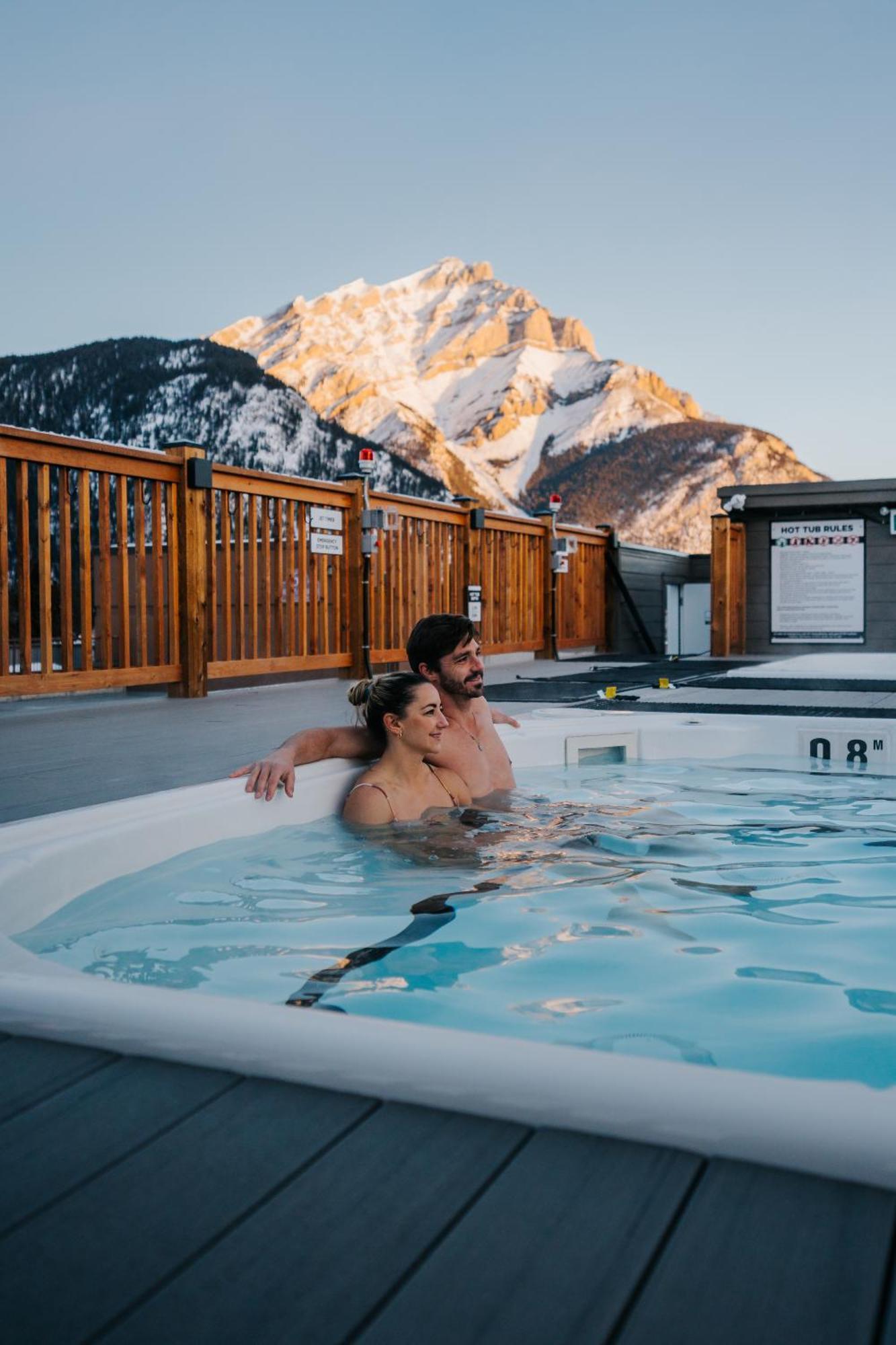Basecamp Suites Banff Exterior foto